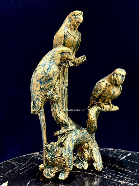 Parrots Sculpture